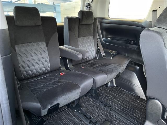 アルファード ２．５Ｓ　４ＷＤ　フルセグ　メモリーナビ　ミュージックプレイヤー接続可　バックカメラ　衝突被害軽減システム　ＥＴＣ　両側電動スライド　ＬＥＤヘッドランプ　乗車定員８人　３列シート　フルエアロ　記録簿（28枚目）