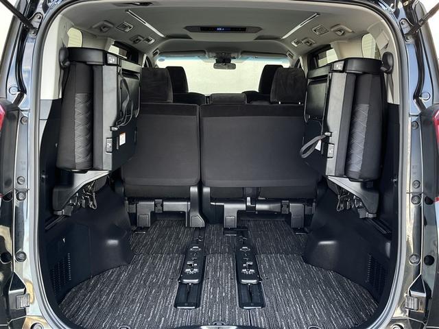 アルファード ２．５Ｓ　４ＷＤ　フルセグ　メモリーナビ　ミュージックプレイヤー接続可　バックカメラ　衝突被害軽減システム　ＥＴＣ　両側電動スライド　ＬＥＤヘッドランプ　乗車定員８人　３列シート　フルエアロ　記録簿（30枚目）