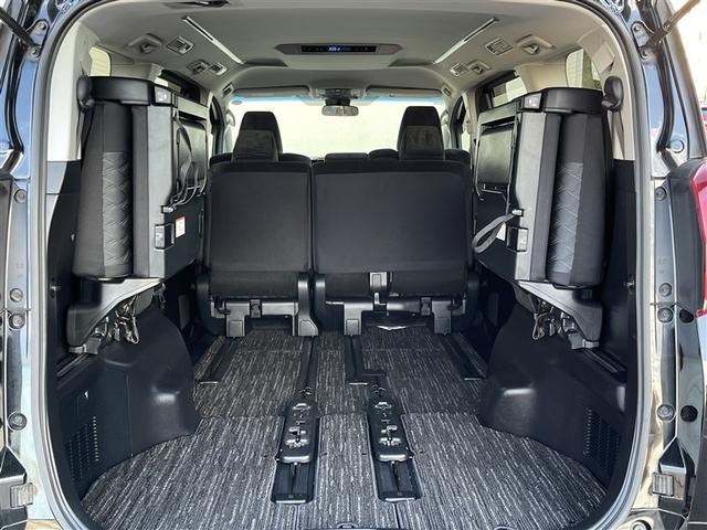 アルファード ２．５Ｓ　４ＷＤ　フルセグ　メモリーナビ　ミュージックプレイヤー接続可　バックカメラ　衝突被害軽減システム　ＥＴＣ　両側電動スライド　ＬＥＤヘッドランプ　乗車定員８人　３列シート　フルエアロ　記録簿（31枚目）