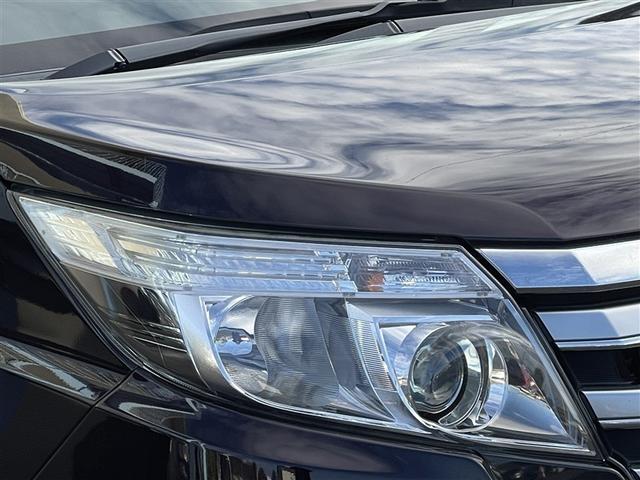 ノア Ｓｉ　４ＷＤ　フルセグ　メモリーナビ　ＤＶＤ再生　バックカメラ　ＥＴＣ　電動スライドドア　ＬＥＤヘッドランプ　乗車定員７人　３列シート　ワンオーナー　記録簿　アイドリングストップ（4枚目）