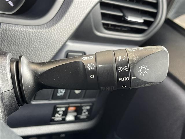 ノア Ｓｉ　４ＷＤ　フルセグ　メモリーナビ　ＤＶＤ再生　バックカメラ　ＥＴＣ　電動スライドドア　ＬＥＤヘッドランプ　乗車定員７人　３列シート　ワンオーナー　記録簿　アイドリングストップ（12枚目）