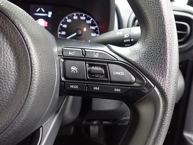 ヤリス Ｘ　４ＷＤ　メモリーナビ　バックカメラ　衝突被害軽減システム　ＥＴＣ（11枚目）