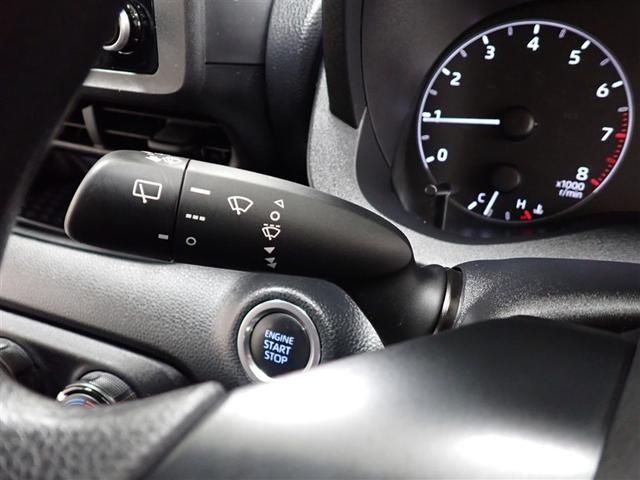 ヤリス Ｘ　４ＷＤ　メモリーナビ　バックカメラ　衝突被害軽減システム　ＥＴＣ（12枚目）