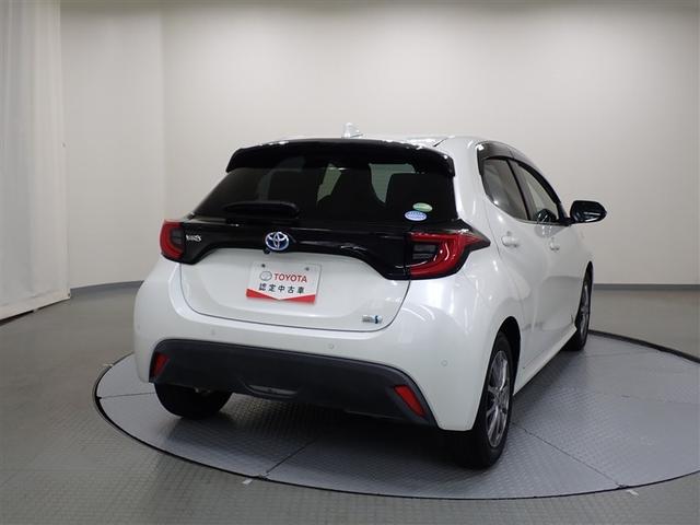 ヤリス ハイブリッドＺ　メモリーナビ　バックカメラ　衝突被害軽減システム　ＬＥＤヘッドランプ　記録簿（4枚目）