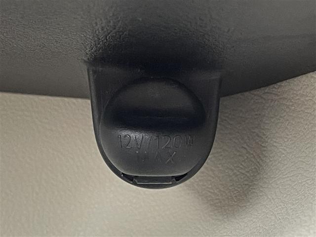 シエンタ X フルセグ メモリーナビ バックカメラ 衝突被害軽減システム 電動スライドドア 乗車定員7人 3列シート 記録簿(19枚目)