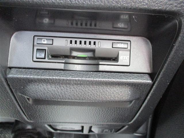ノア Ｓｉ　ダブルバイビーＩＩＩ　フルセグ　メモリーナビ　ＤＶＤ再生　バックカメラ　衝突被害軽減システム　ＥＴＣ　ドラレコ　両側電動スライド　ＬＥＤヘッドランプ　ウオークスルー　乗車定員８人　３列シート　ワンオーナー　フルエアロ（22枚目）