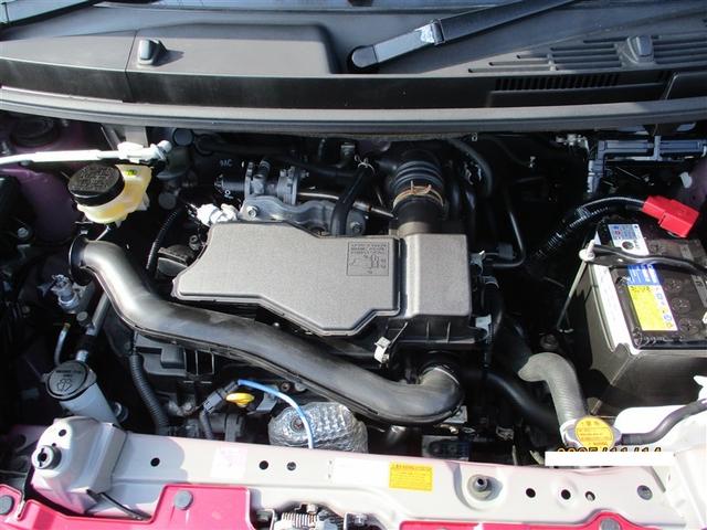 普段はあまり見ないエンジンルーム内も綺麗に仕上げています。見えないところも清潔に保ちたいですよね。