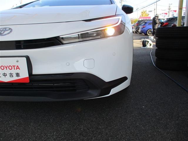プリウス Ｘ　４ＷＤ　フルセグ　メモリーナビ　ＤＶＤ再生　バックカメラ　衝突被害軽減システム　ＥＴＣ　ドラレコ　ＬＥＤヘッドランプ　ワンオーナー　記録簿（31枚目）