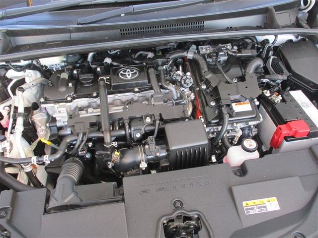 プリウス Ｘ　４ＷＤ　フルセグ　メモリーナビ　ＤＶＤ再生　バックカメラ　衝突被害軽減システム　ＥＴＣ　ドラレコ　ＬＥＤヘッドランプ　ワンオーナー　記録簿（33枚目）