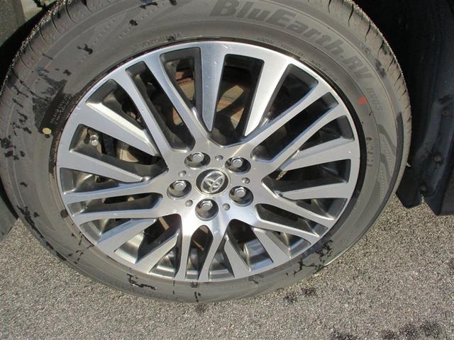 �X�|�[�e�B�Ȉ�ۂ�^���鏃���z�C�[���ł��B�ǂ��܂ł������Ă��������Ȃ�悤�ȃf�U�C���ł��ˁ�