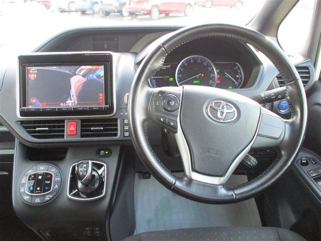 �X�^�C���b�V���ȃf�U�C���̃C���p�l�B�e����X�C�b�`�͎g���₷���ʒu�ɔz�u����Ă܂��B