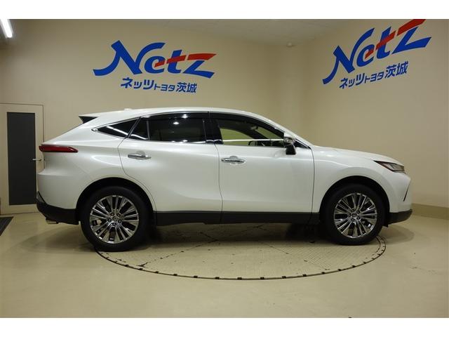 ハリアーハイブリッド Ｚ　地上デジタル　衝突被害軽減　サイドエアバッグ　ＬＥＤランプ　Ｂモニタ　クルコン　ナビＴＶ　１オーナー　アイドリングストップ　横滑り防止装置　スマートキー　盗難防止システム　ＡＢＳ　アルミ　ＥＴＣ付（6枚目）