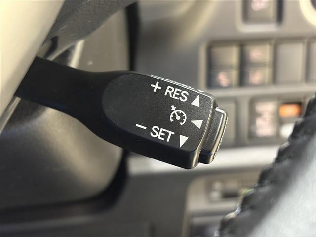 ヴォクシー ＺＳ　煌ＩＩ　９型純正ナビ　フルセグＴＶ　ブルートゥース　ＤＶＤ再生　後席モニター　リヤカメラ　ＥＴＣ　スマートキー　オートエアコン　クルーズコントロール　ＬＥＤライト　両側電動ドア　セーフティセンス　アルミ（25枚目）