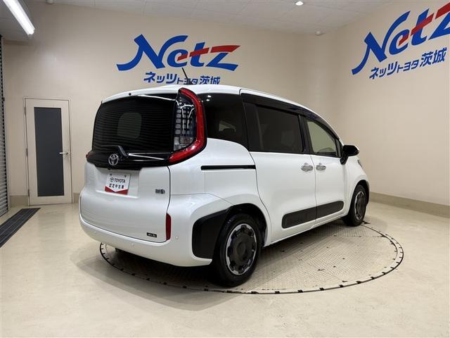 シエンタ ハイブリッドＺ　ディスプレイオーディオナビ　フルセグＴＶ　ブルートゥース　リヤカメラ　ＥＴＣ　ドライブレコーダー　スマートキー　オートエアコン　クルーズコントロール　ＬＥＤライト　両側電動ドア　セーフティセンス（8枚目）