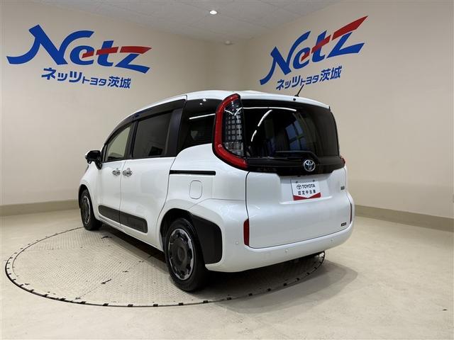 シエンタ ハイブリッドＺ　ディスプレイオーディオナビ　フルセグＴＶ　ブルートゥース　リヤカメラ　ＥＴＣ　ドライブレコーダー　スマートキー　オートエアコン　クルーズコントロール　ＬＥＤライト　両側電動ドア　セーフティセンス（10枚目）