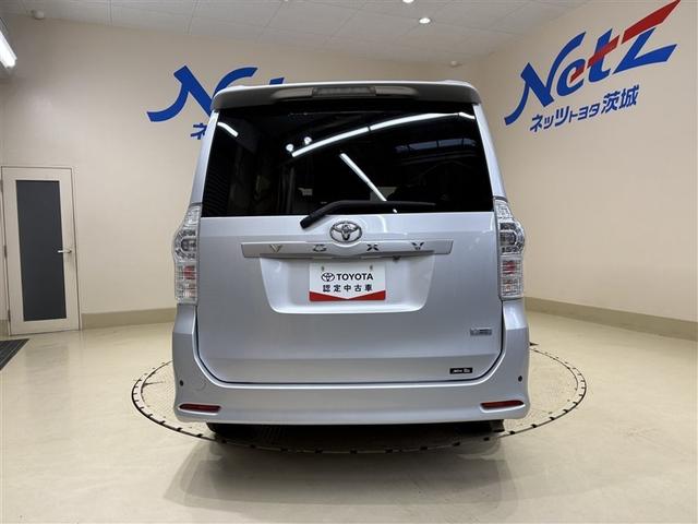 ヴォクシー ＺＳ　煌　両側パワースライドＤ　エアバック　セキュリティ　助手席エアバック　定期点検記録簿　インテリキー　寒冷地仕様　ダブルエアコン　エアコン　パワーステアリング　ナビＴＶ　パワーウィンドウ　ＨＤＤナビ　ＡＢＳ（9枚目）