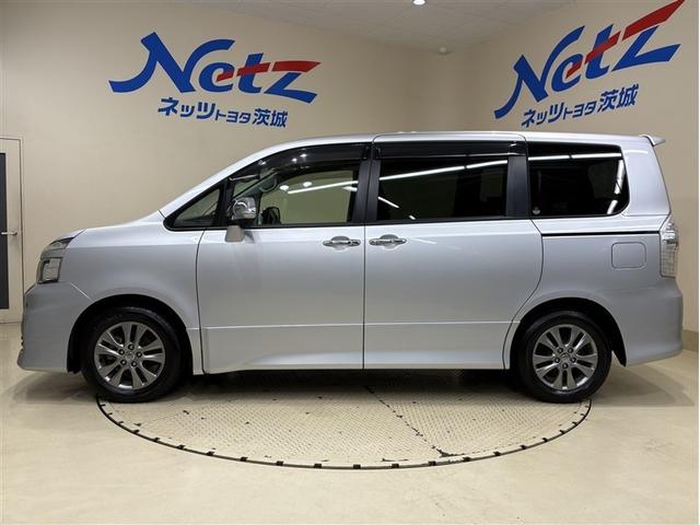 ヴォクシー ＺＳ　煌　両側パワースライドＤ　エアバック　セキュリティ　助手席エアバック　定期点検記録簿　インテリキー　寒冷地仕様　ダブルエアコン　エアコン　パワーステアリング　ナビＴＶ　パワーウィンドウ　ＨＤＤナビ　ＡＢＳ（11枚目）