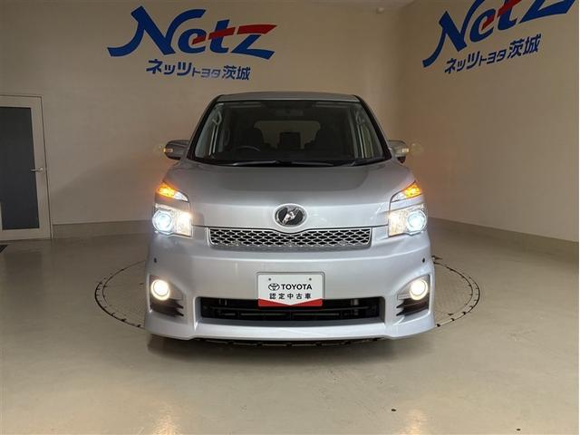 ヴォクシー ＺＳ　煌　両側パワースライドＤ　エアバック　セキュリティ　助手席エアバック　定期点検記録簿　インテリキー　寒冷地仕様　ダブルエアコン　エアコン　パワーステアリング　ナビＴＶ　パワーウィンドウ　ＨＤＤナビ　ＡＢＳ（31枚目）