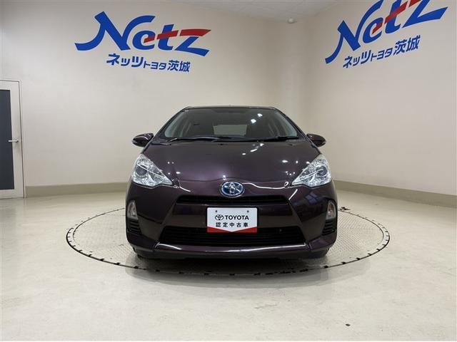 アクア Ｓ　純正ナビ　ワンセグＴＶ　ブルートゥース　リヤカメラ　ＥＴＣ　スマート＆プッシュスタート　オートエアコン　パワーステアリング　パワーウインドウ　デュアルエアバッグ　パンク修理キット　ロングラン保証（4枚目）