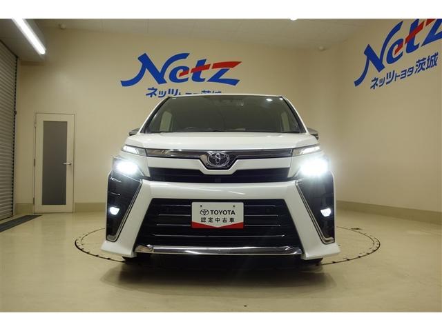 ヴォクシー ＺＳ　煌ＩＩＩ　９型純正ナビ　フルセグＴＶ　ブルートゥース　ＤＶＤ再生　後席モニター　リヤカメラ　ＥＴＣ　ドライブレコーダー　スマートキー　クルーズコントロール　ＬＥＤライト　両側電動ドア　セーフティセンス　アルミ（35枚目）