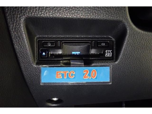 ヴォクシー ハイブリッドS-Z 100V電源 フルエアロ ディスプレイオーディオナビ フルセグTV ブルートゥース DVD再生 後席モニター 全周囲カメラ ETC スマートキー シートヒーター クルーズコントロール LEDライト(17枚目)