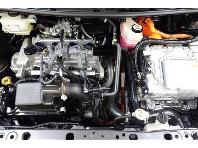 アクア クロスオーバー 純正ナビ フルセグTV ブルートゥース DVD再生 リヤカメラ ETC スマートキー&プッシュスタート オートエアコン パワーステアリング パワーウインドウ LEDライト セーフティセンス アルミ(31枚目)