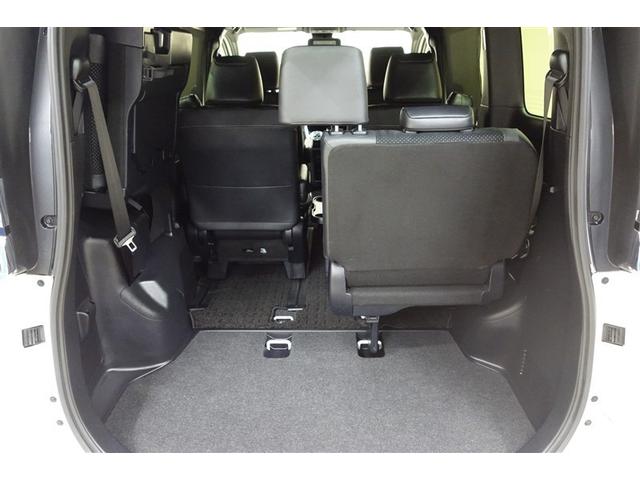 ヴォクシー ＺＳ　煌ＩＩＩ　９型純正ナビ　フルセグＴＶ　ブルートゥース　ＤＶＤ再生　後席モニター　リヤカメラ　ＥＴＣ　スマートキー　オートエアコン　クルーズコントロール　ＬＥＤライト　両側電動ドア　セーフティセンス　アルミ（30枚目）