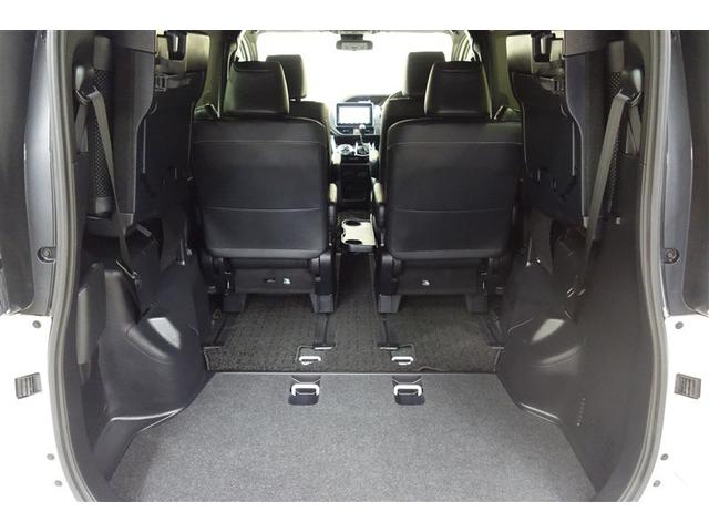 ヴォクシー ＺＳ　煌ＩＩＩ　９型純正ナビ　フルセグＴＶ　ブルートゥース　ＤＶＤ再生　後席モニター　リヤカメラ　ＥＴＣ　スマートキー　オートエアコン　クルーズコントロール　ＬＥＤライト　両側電動ドア　セーフティセンス　アルミ（31枚目）