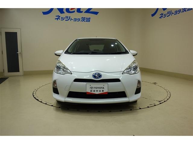 アクア Ｓ　純正ナビ　フルセグＴＶ　ブルートゥース　リヤカメラ　ＥＴＣ　スマートキー＆プッシュスタート　オートエアコン　デュアルエアバッグ　パワーステアリング　パワーウィンドウ　パンク修理キット　ロングラン保証（4枚目）