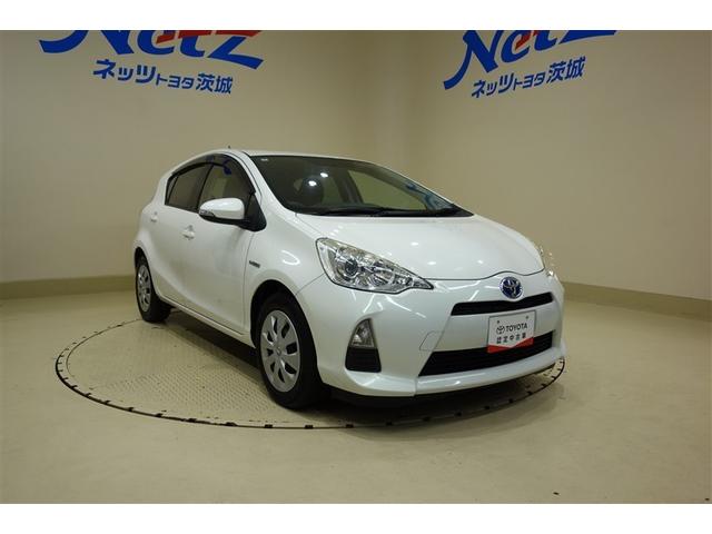 アクア Ｓ　純正ナビ　フルセグＴＶ　ブルートゥース　リヤカメラ　ＥＴＣ　スマートキー＆プッシュスタート　オートエアコン　デュアルエアバッグ　パワーステアリング　パワーウィンドウ　パンク修理キット　ロングラン保証（5枚目）