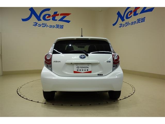 アクア Ｓ　純正ナビ　フルセグＴＶ　ブルートゥース　リヤカメラ　ＥＴＣ　スマートキー＆プッシュスタート　オートエアコン　デュアルエアバッグ　パワーステアリング　パワーウィンドウ　パンク修理キット　ロングラン保証（8枚目）