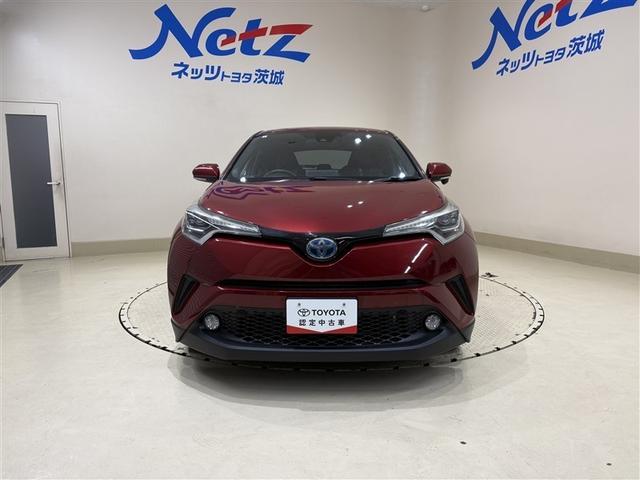 Ｃ－ＨＲ Ｇ　ハーフ革　ＴＳＳ　アイドルストップ　ＤＶＤ再生可　定期点検記録簿　ＬＥＤヘッド　バックモニタ　イモビライザー　ナビ＆ＴＶ　ＥＴＣ付　キーフリーシステム　スマキー　横滑り防止機能　クルーズＣ　エアバッグ（4枚目）