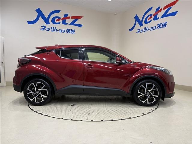 Ｃ－ＨＲ Ｇ　ハーフ革　ＴＳＳ　アイドルストップ　ＤＶＤ再生可　定期点検記録簿　ＬＥＤヘッド　バックモニタ　イモビライザー　ナビ＆ＴＶ　ＥＴＣ付　キーフリーシステム　スマキー　横滑り防止機能　クルーズＣ　エアバッグ（7枚目）
