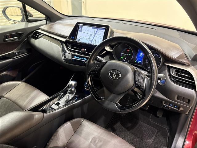 Ｃ－ＨＲ Ｇ　ハーフ革　ＴＳＳ　アイドルストップ　ＤＶＤ再生可　定期点検記録簿　ＬＥＤヘッド　バックモニタ　イモビライザー　ナビ＆ＴＶ　ＥＴＣ付　キーフリーシステム　スマキー　横滑り防止機能　クルーズＣ　エアバッグ（23枚目）