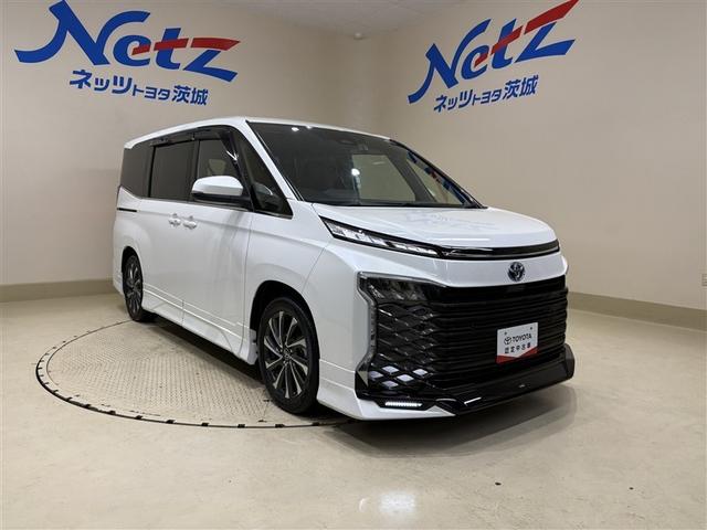 ヴォクシー ハイブリッドＳ－Ｚ　パワーウィンドウ　ＤＶＤ再生機能　インテリキー　横滑防止装置　地デジＴＶ　アクティブクルーズコントロール　１オナ　フルオートエアコン　リアカメラ　エアバッグ　ＡＢＳ　１００Ｖ充電　ナビＴＶ　ＷＡＣ（7枚目）