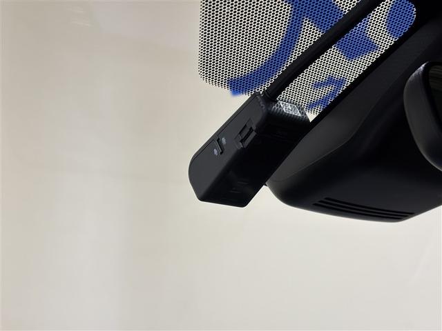 ヤリス Ｘ　ＰＣＳ　スマートキーシステム　横滑り防止装置付き　記録簿有　ワイヤレスキー　盗難防止　サイドエアバック　エアコン　Ｗエアバッグ　パワーウインドウ　パワステ　運転席エアバッグ　１オーナー　ＡＢＳ（16枚目）