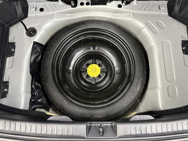 ヤリス Ｘ　ＰＣＳ　スマートキーシステム　横滑り防止装置付き　記録簿有　ワイヤレスキー　盗難防止　サイドエアバック　エアコン　Ｗエアバッグ　パワーウインドウ　パワステ　運転席エアバッグ　１オーナー　ＡＢＳ（30枚目）