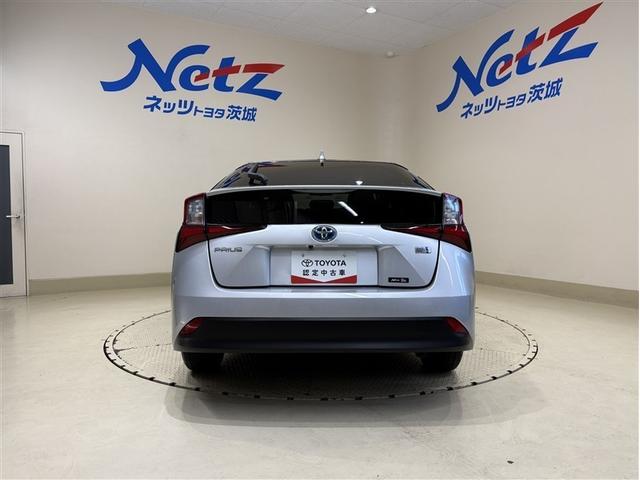 プリウス Ｓ　９型社外ナビ　フルセグＴＶ　ブルートゥース　ＤＶＤ再生　リヤカメラ　ＥＴＣ　スマートキー＆プッシュスタート　オートエアコン　クルーズコントロール　ＬＥＤライト　セーフティセンス　ロングラン保証（8枚目）