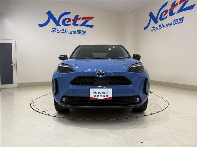 ヤリスクロス ハイブリッドＺ　スマートキ　ワンオ－ナ－　衝突軽減ブレーキ　Ｉストップ　リヤカメラ　点検記録簿　ＬＥＤヘッドライ　ＥＳＣ　クルーズＣ　パワーステアリング　アルミホイール　ＥＴＣ車載器　イモビ　キーフリー　ナビ＆ＴＶ（5枚目）
