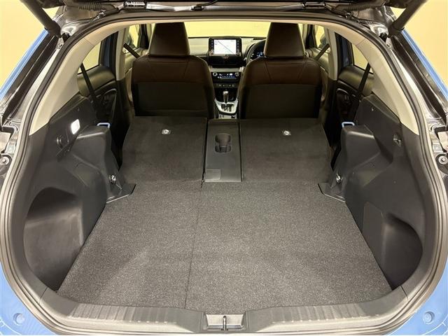 ヤリスクロス ハイブリッドＺ　スマートキ　ワンオ－ナ－　衝突軽減ブレーキ　Ｉストップ　リヤカメラ　点検記録簿　ＬＥＤヘッドライ　ＥＳＣ　クルーズＣ　パワーステアリング　アルミホイール　ＥＴＣ車載器　イモビ　キーフリー　ナビ＆ＴＶ（33枚目）