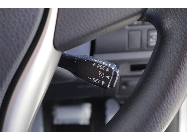 ノア ハイブリッドX ミュージックプレイヤー接続可 衝突被害軽減システム ドラレコ 電動スライドドア LEDヘッドランプ 乗車定員7人 3列シート 記録簿(16枚目)