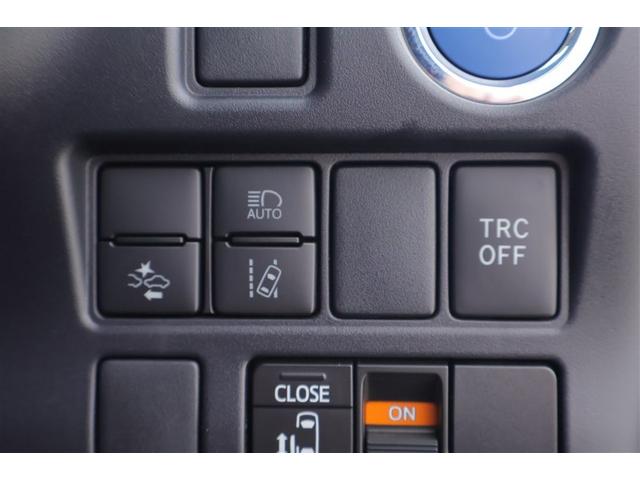 ノア ハイブリッドX ミュージックプレイヤー接続可 衝突被害軽減システム ドラレコ 電動スライドドア LEDヘッドランプ 乗車定員7人 3列シート 記録簿(17枚目)