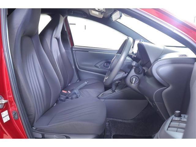 ヤリス Ｘ　ミュージックプレイヤー接続可　バックカメラ　衝突被害軽減システム　ＥＴＣ　ＬＥＤヘッドランプ　記録簿（8枚目）