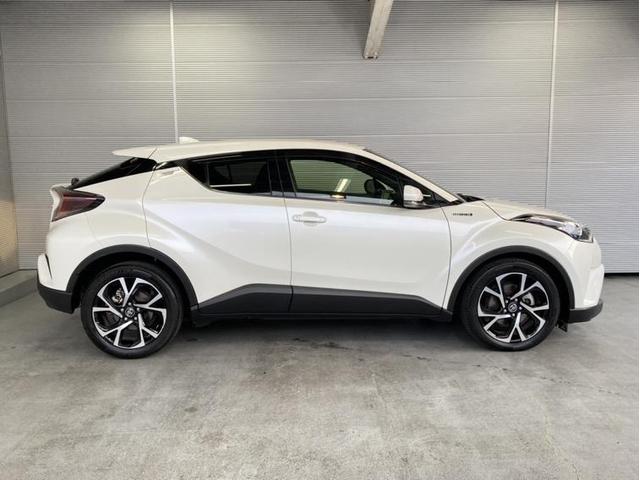 Ｃ－ＨＲ Ｇ　衝突被害軽減ブレーキ　車線逸脱警報装置　オートハイビーム　ブラインドスポットモニター　横滑り防止装置　シートヒーター　フルセグ内蔵メモリーナビ　Ｂｌｕｅｔｏｏｔｈ　ＣＤ・ＤＶＤ再生　バックモニター（17枚目）