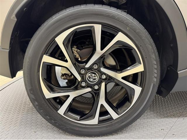 �A���~�z�C�[���t���I�u�����v�Ȃ̂ŎԂ̃f�U�C���Ƃ��}�b�`���Ă��܂��B