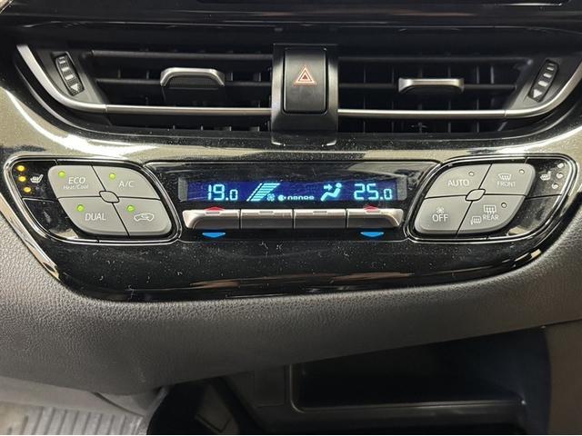 �f���A���I�[�g�G�A�R���t���ł��B�^�]�ȁE����Ȃł��ꂼ�ꐁ���o�����̉��x�╗�ʂȂǎ����������Ă���܂��B