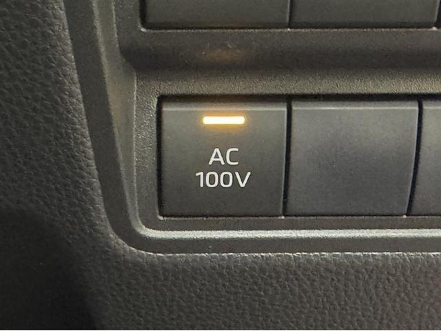 ヤリスクロス ハイブリッドＺ　４ＷＤ　衝突被害軽減ブレーキ　ペダル踏み間違い急発進抑制装置　電源コンセント　ディスプレイオーディオ　Ｂｌｕｅｔｏｏｔｈ　ＬＥＤ　全周囲カメラ　シートヒーター　クルーズコントロール　純正アルミ（11枚目）