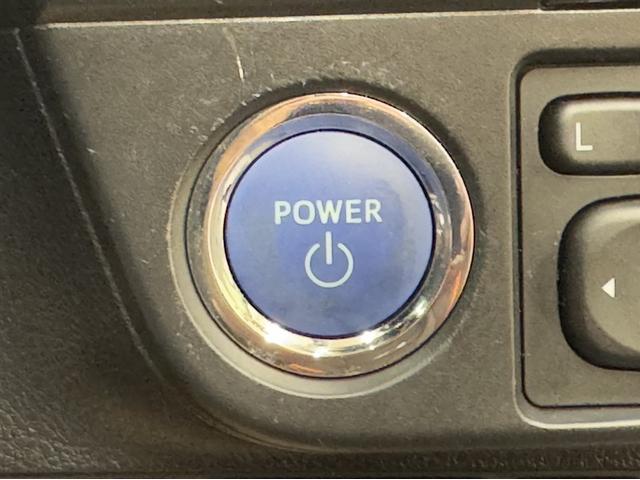 カローラフィールダー ハイブリッドG プラスレッド 衝突被害軽減ブレーキ ナビ フルセグ Bluetooth ETC LED ワンオーナー スマートキー オートエアコン 先進ライト 車線逸脱警報 デュアル・サイドエアバック CD/DVD再生(10枚目)