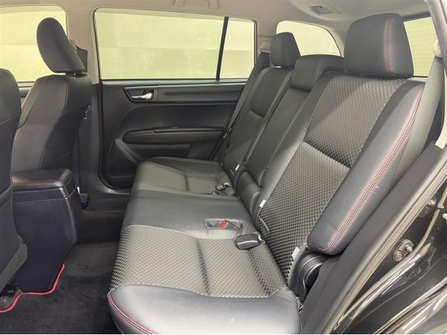 カローラフィールダー ハイブリッドG プラスレッド 衝突被害軽減ブレーキ ナビ フルセグ Bluetooth ETC LED ワンオーナー スマートキー オートエアコン 先進ライト 車線逸脱警報 デュアル・サイドエアバック CD/DVD再生(17枚目)