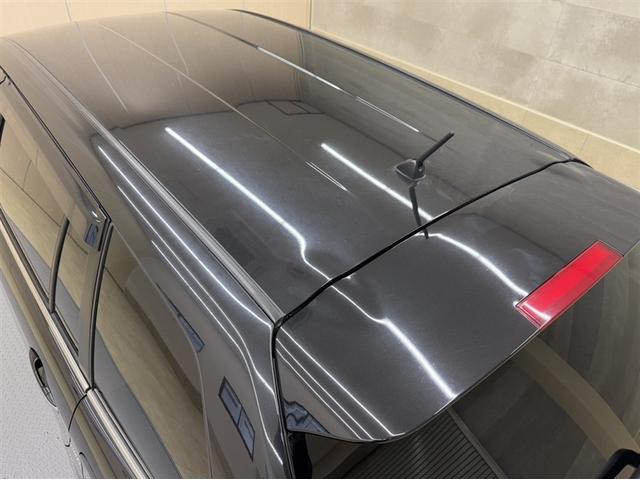 カローラフィールダー ハイブリッドG プラスレッド 衝突被害軽減ブレーキ ナビ フルセグ Bluetooth ETC LED ワンオーナー スマートキー オートエアコン 先進ライト 車線逸脱警報 デュアル・サイドエアバック CD/DVD再生(23枚目)